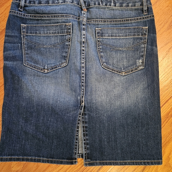 Gap jean skirt - Picture 3 of 3
